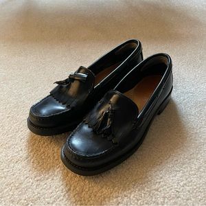 G. H. Bass & Co. black tassel loafers 6